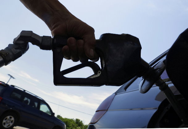 Government&rsquo;s fuel price increase is not justified says former IMF economist, Dr. Thomson Fontaine