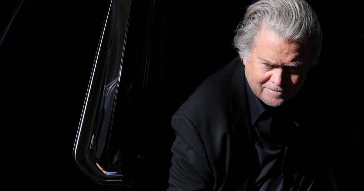 Steve Bannon indicted for money laundering, conspiracy in border wall case